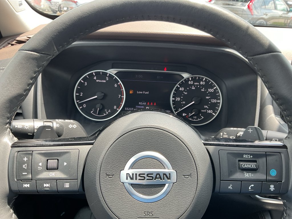 Used 2021 Boulder Gray Pearl Nissan SL image 32
