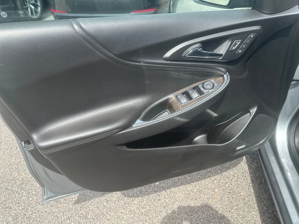 Used 2024 Gray Chevrolet LT image 10