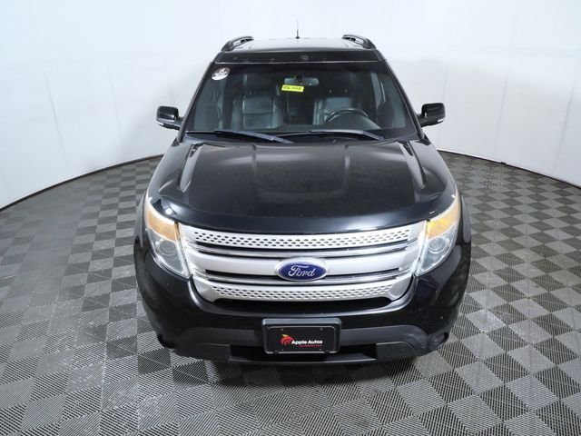 Used 2013 Black Ford XLT image 3