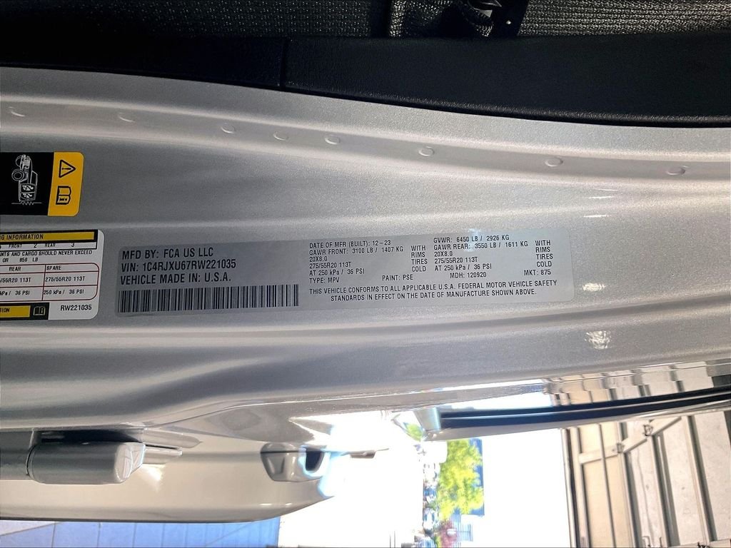 Used 2024 Silver Jeep High Altitude 4xe image 36