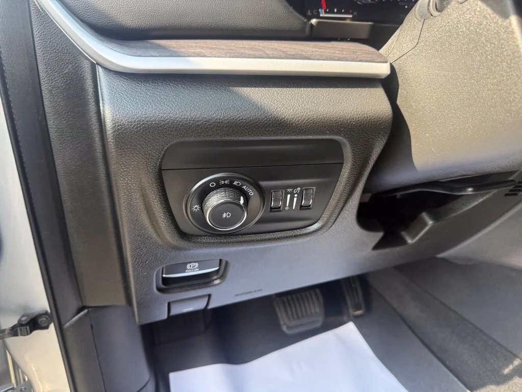 Certified Used 2021 Silver Zynith Jeep Limited image 13