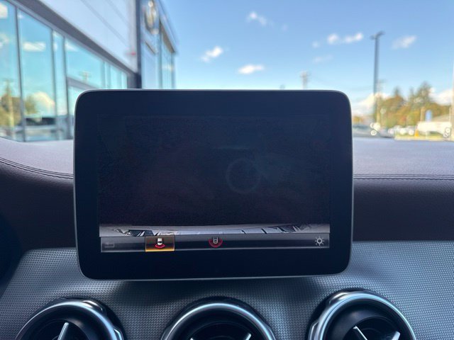 Used 2019 White Mercedes-Benz GLA 250 image 21