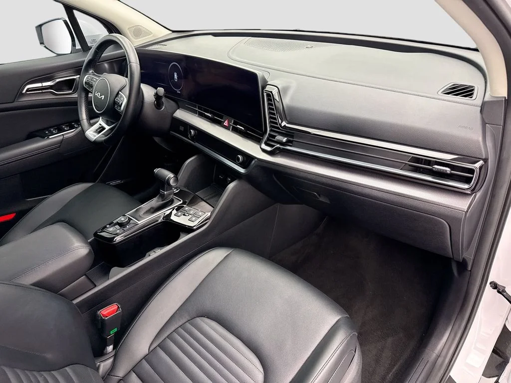 Used 2023 White Kia SX-Prestige image 16