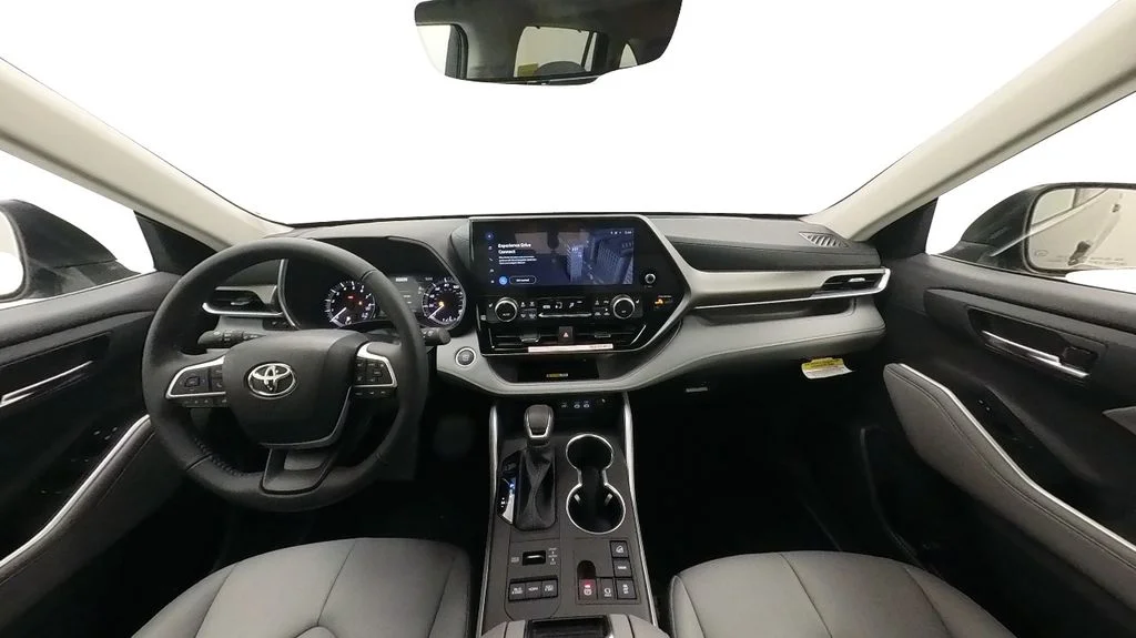 Used 2024 Black Toyota XLE image 31
