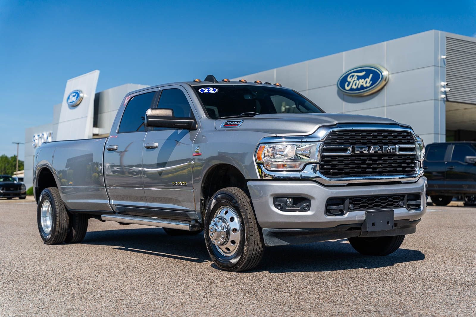 2022 RAM 3500 Big Horn 4X4 Crew Cab LWB's photo