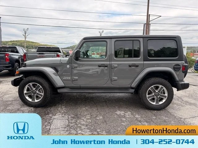 Used 2023 Gray Jeep Sahara image 8