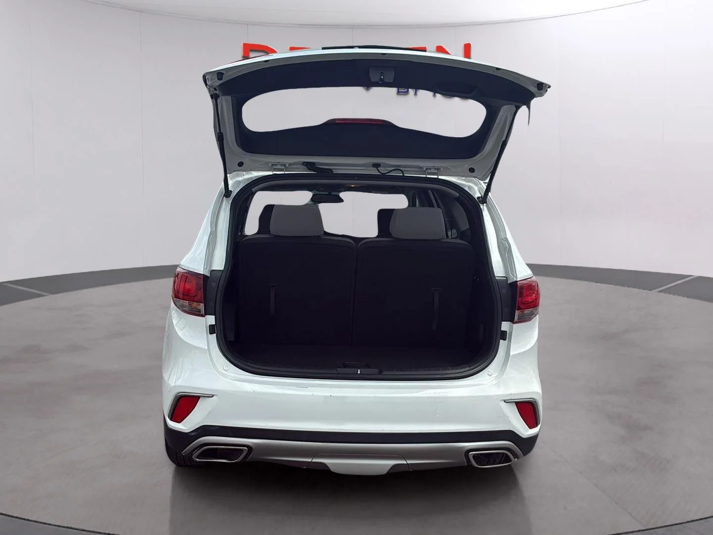 Used 2019 Monaco White Hyundai SE image 9