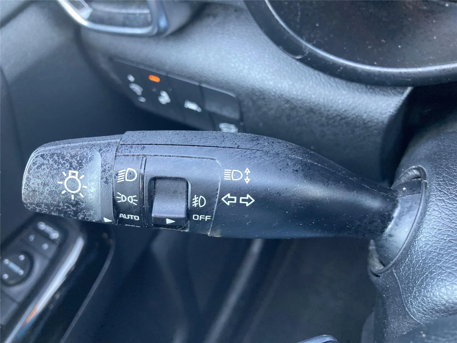 Used 2022 Sparkling Silver Kia SX Turbo image 22