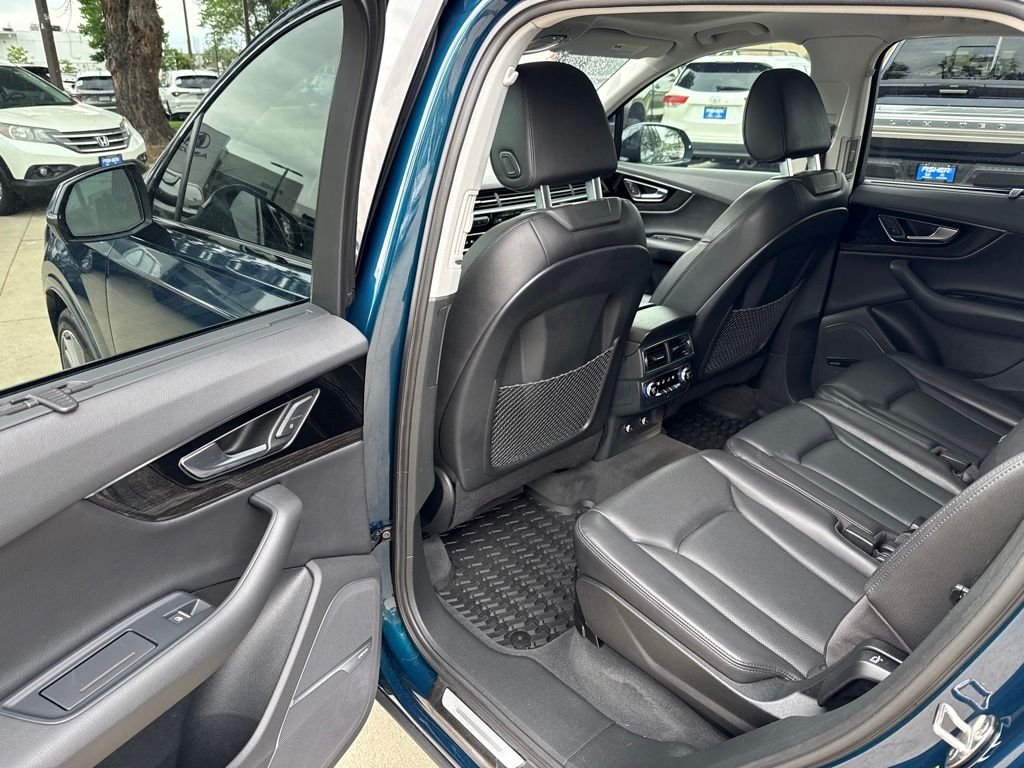 Used 2019 Galaxy Blue Metallic Audi 55 Prestige image 13
