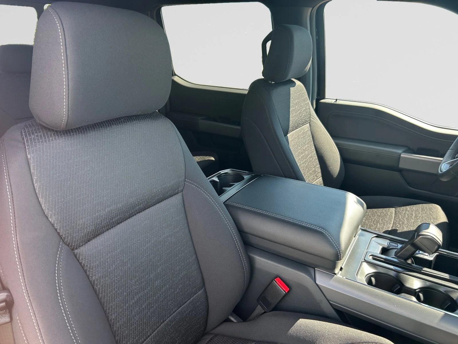 New 2026 Agate Black Metallic Ford XLT image 12