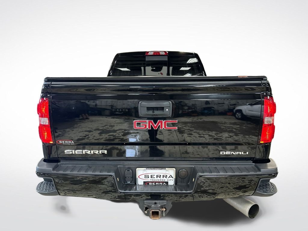 Used 2017 Black GMC Denali image 4