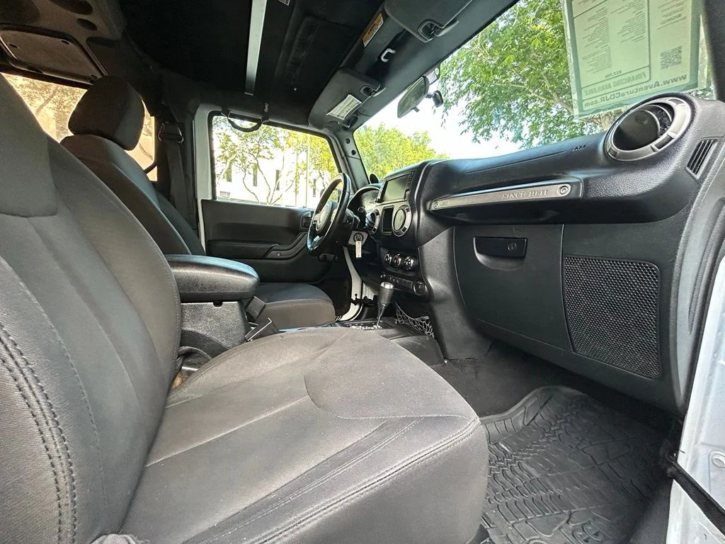 Used 2017 White Jeep Sport image 27