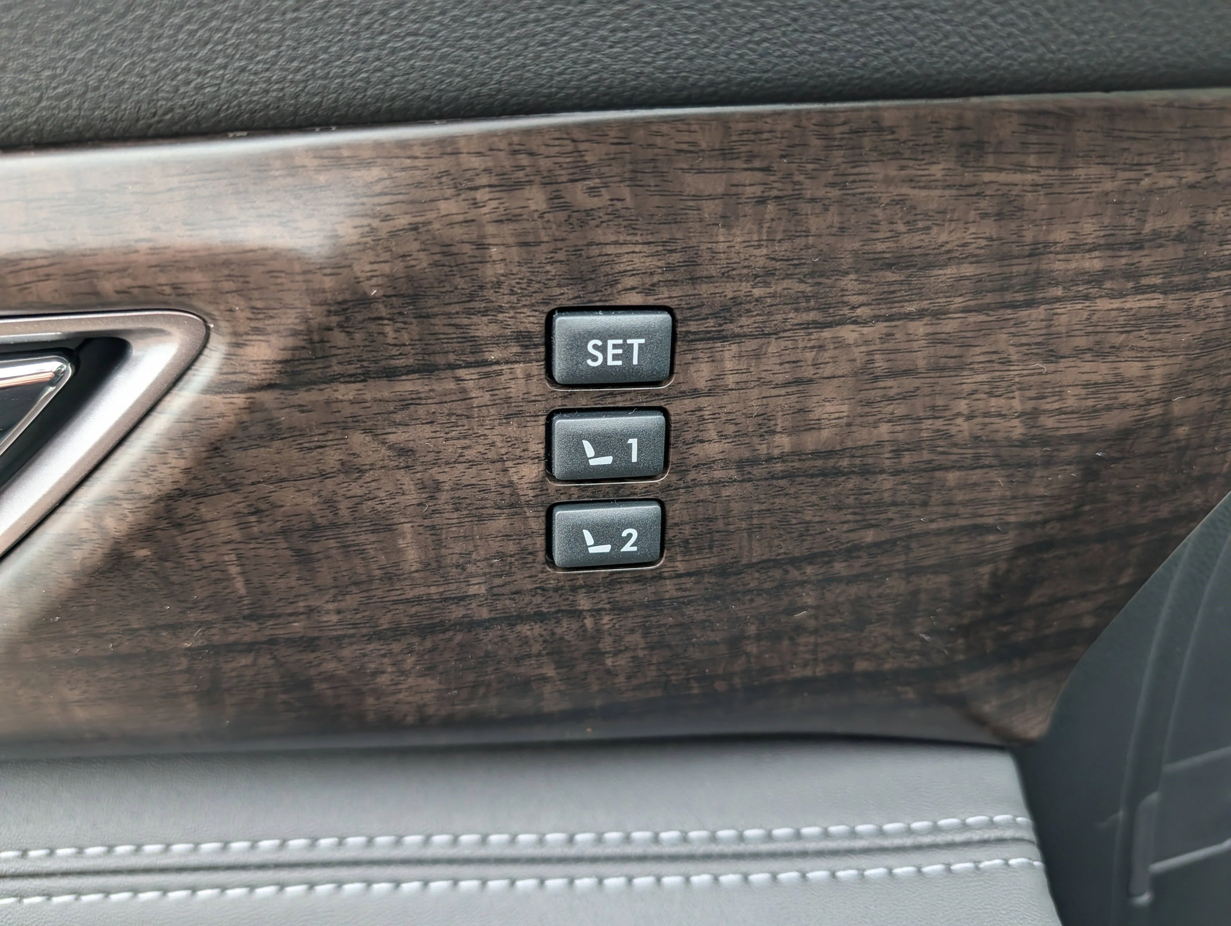 New 2026 CRYSTAL WHITE PEARL Subaru Touring 7-Passenger image 11