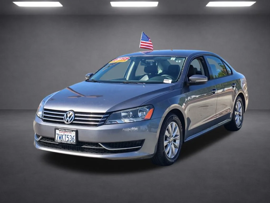 Used 2015 Gray Volkswagen 1.8T S image 7