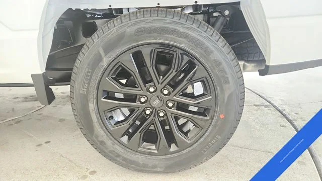 New 2026 Oxford White Ford XLT image 28