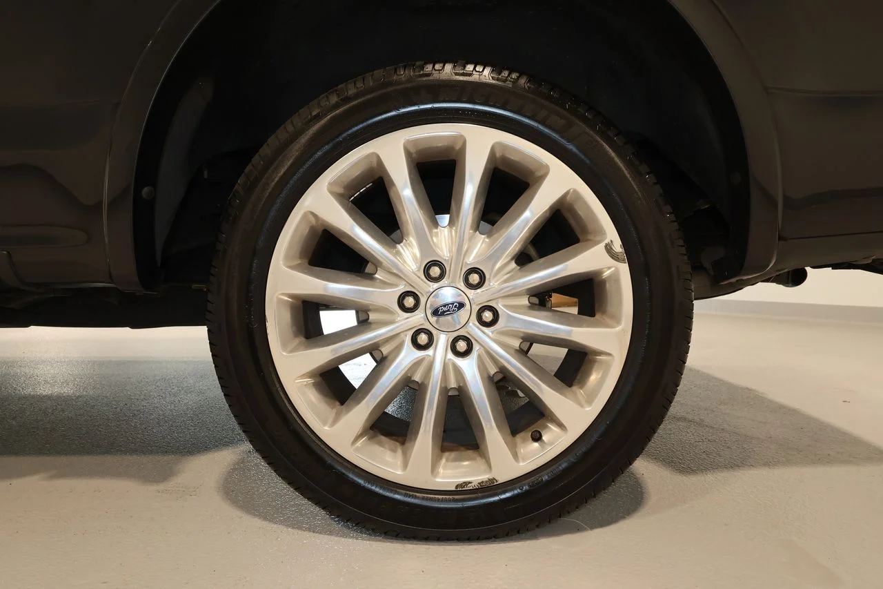 Used 2019 Black Ford Limited image 20
