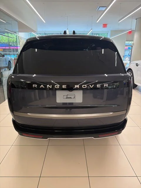 New 2026 Varesine Blue Land Rover SE image 3