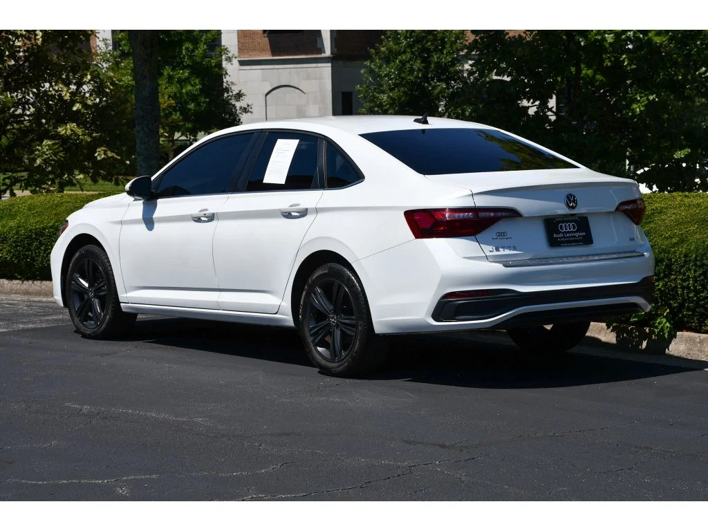 Used 2023 Opal White Pearl Volkswagen SE image 6