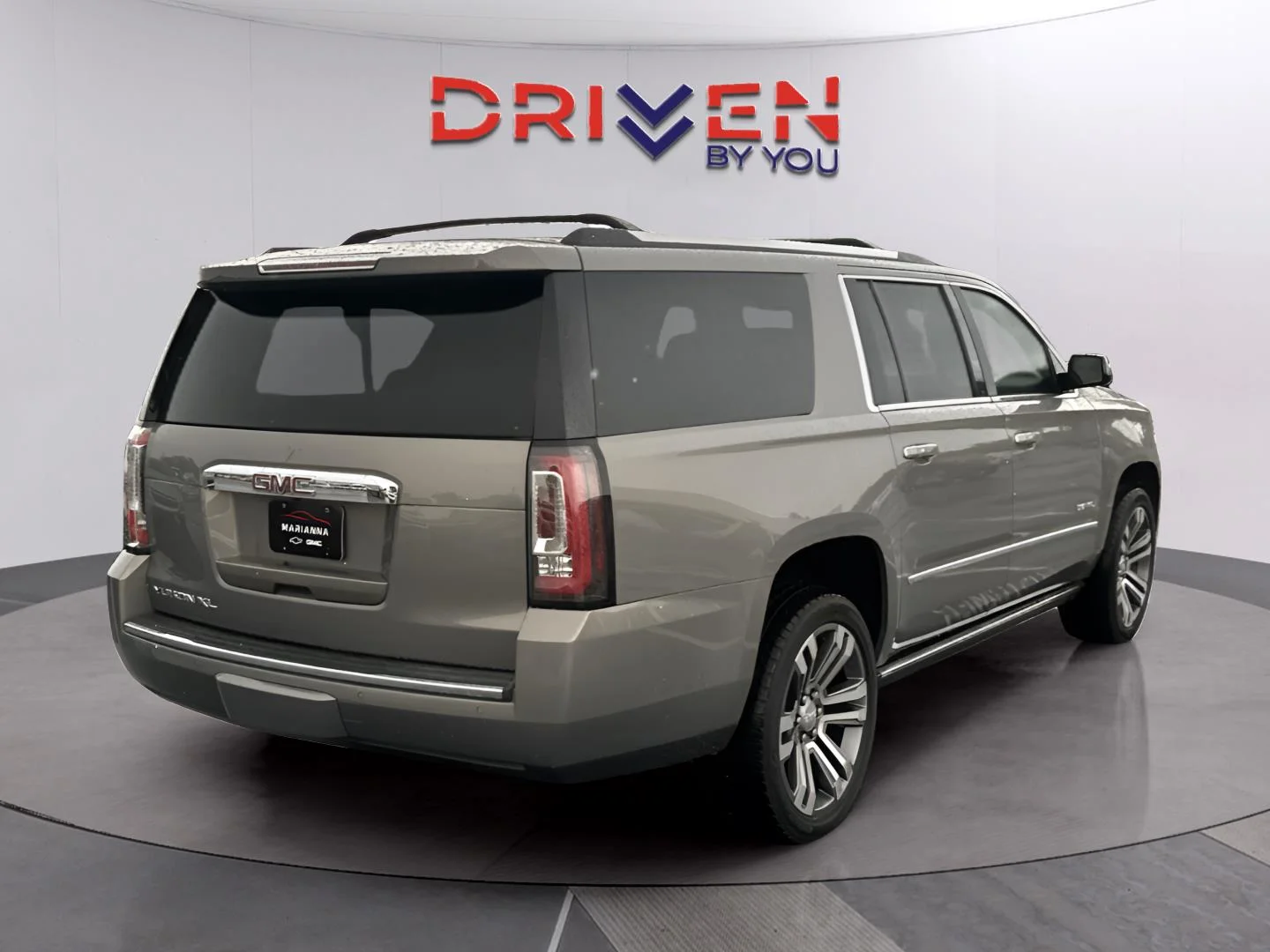 Used 2019 PEPPERDUST METALLIC GMC Denali image 5
