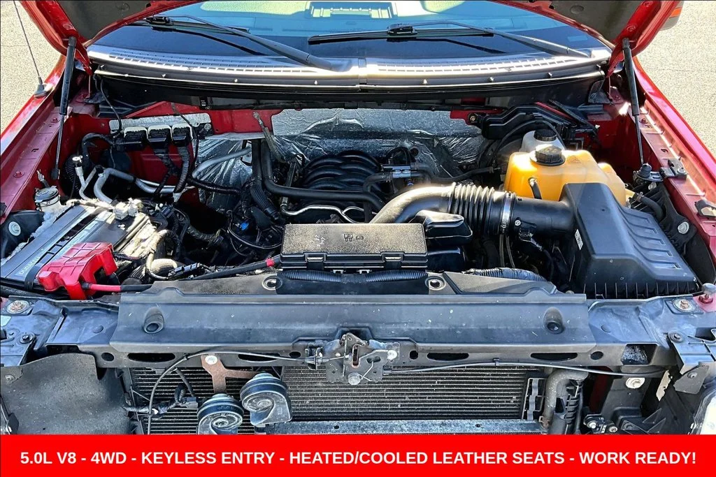 Used 2013  Ford Lariat image 36