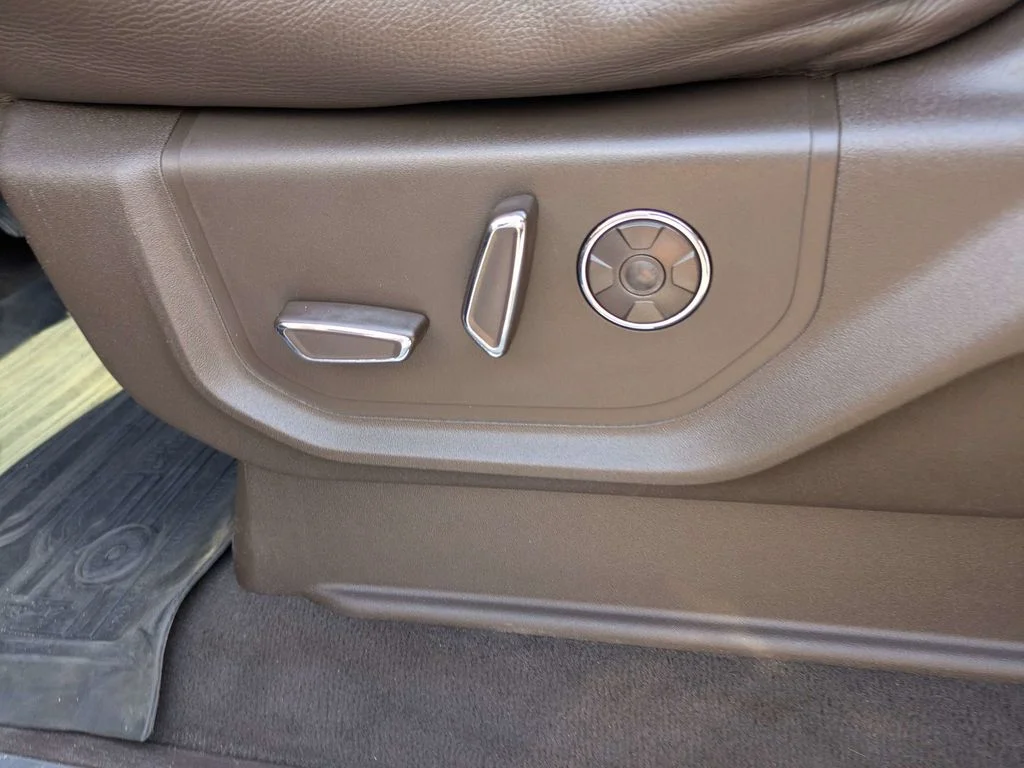 Used 2022 Blue Ford King Ranch image 21