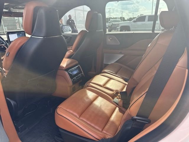 Used 2023 White Lincoln Black Label image 5