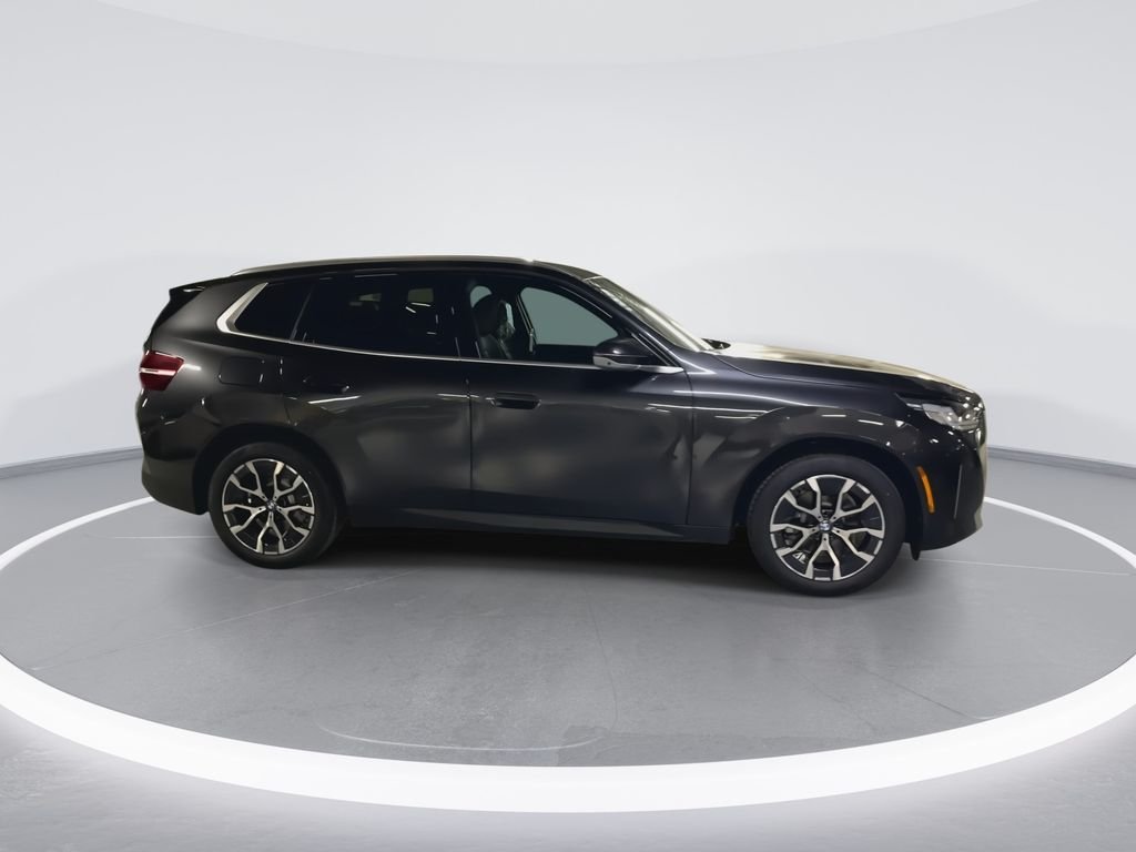 New 2026 Dark Graphite BMW 30 xDrive image 9