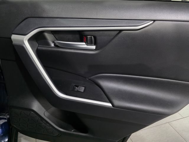 Certified Used 2025  Toyota XLE image 12