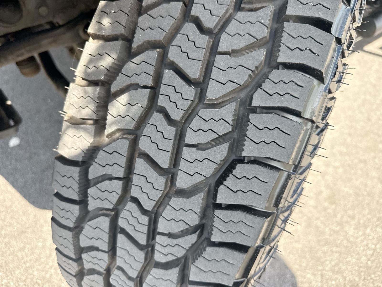 Used 2018 Granite Crystal Metallic Clearcoat Jeep Sport S image 35