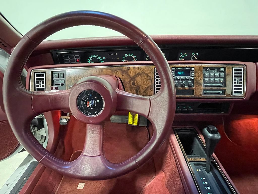 Used 1991  Buick Custom image 73