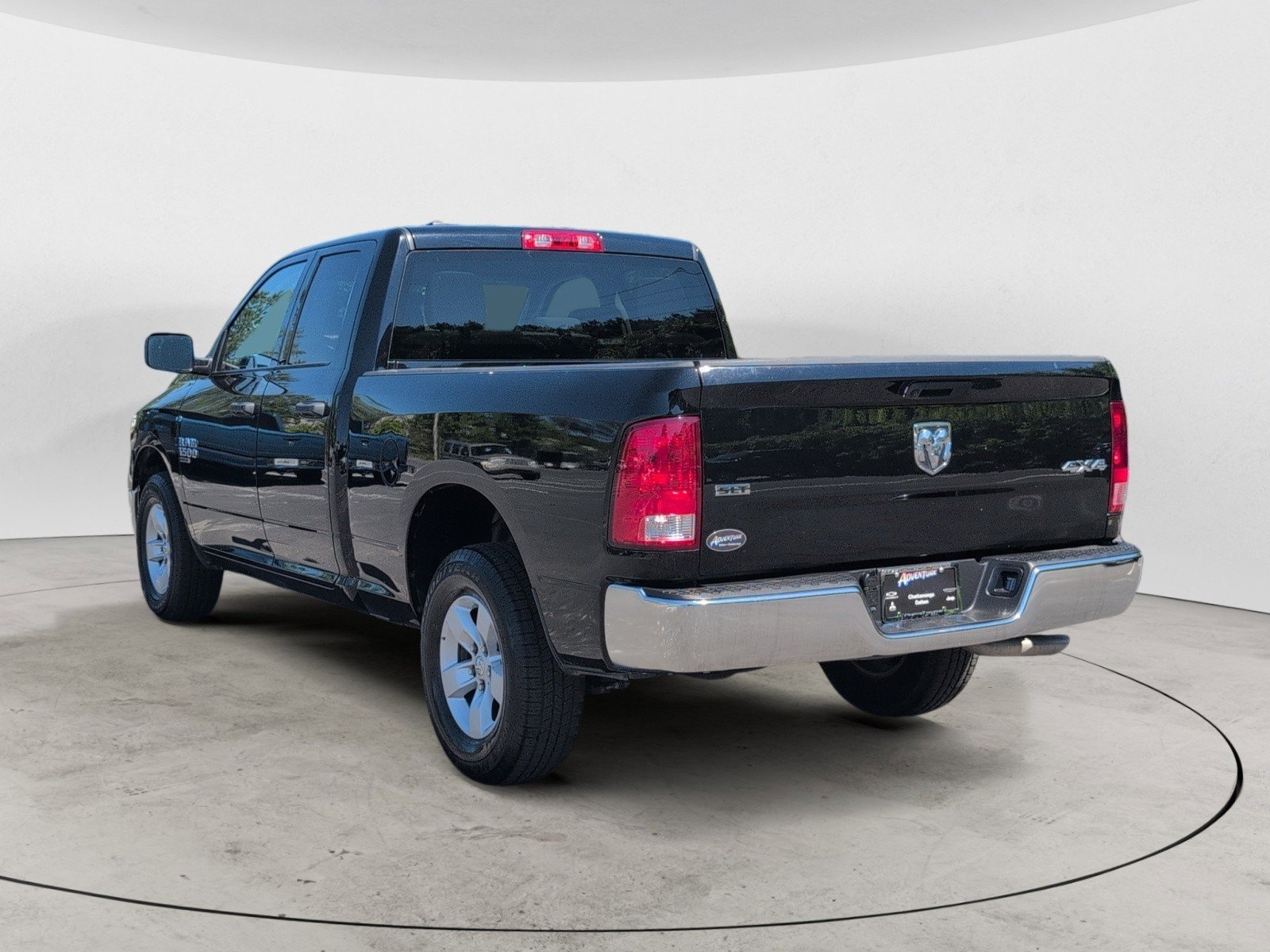 Used 2024 Diamond Black Crystal Pearlcoat Ram SLT image 5