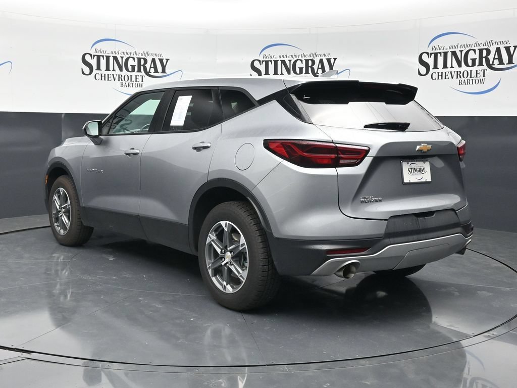 Used 2025 Sterling Gray Metallic Chevrolet 2LT image 6