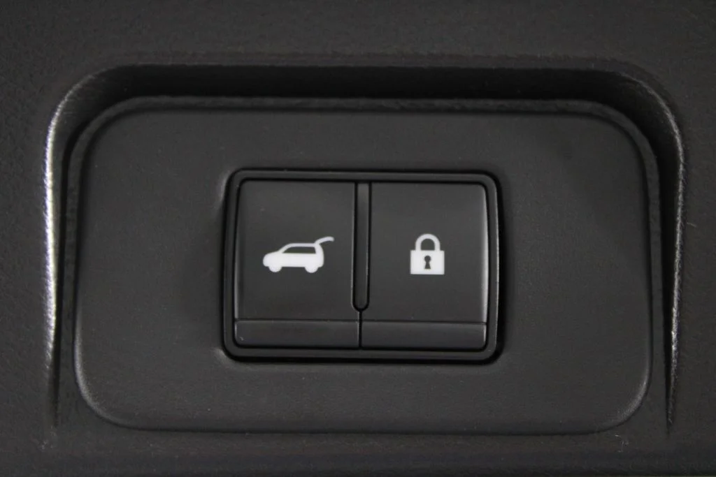 2024 Nissan Rogue SV - Photo 18