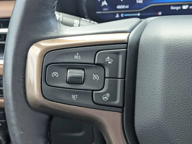 Used 2023 Iridescent Pearl Tricoat Chevrolet High Country image 28