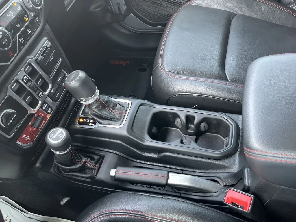 Used 2020 Silver Jeep Rubicon image 21