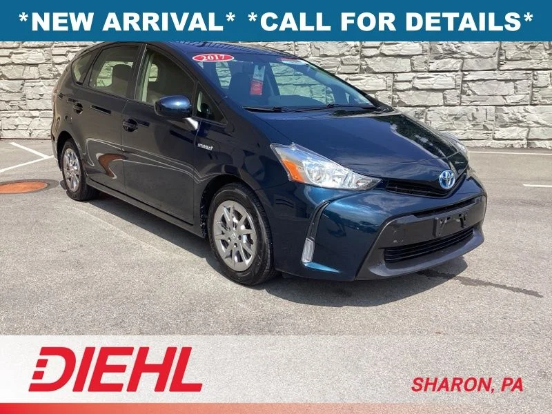 Used 2017  Toyota Four image 1