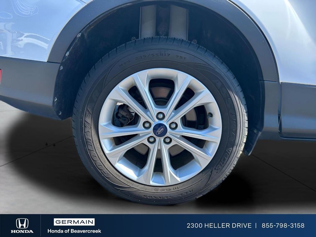 Used 2018 Oxford White Ford SE image 24