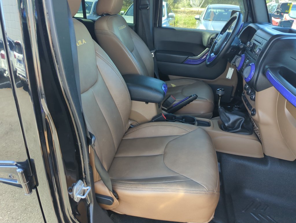 Used 2015 Black Jeep Unlimited Sahara image 34