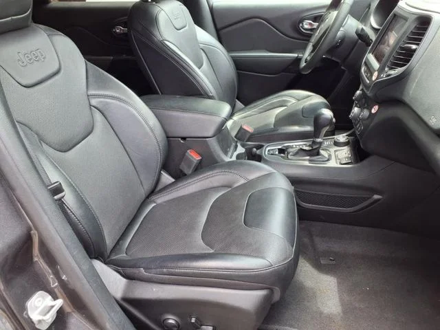 2023 Jeep Cherokee Altitude Lux - Photo 12