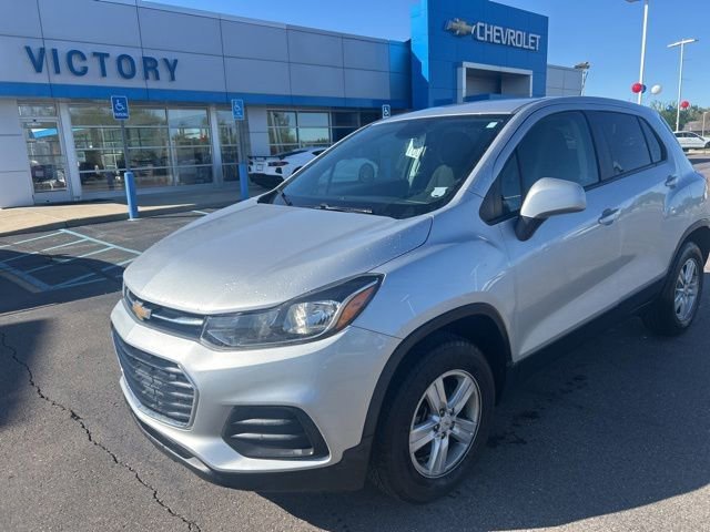 2020 Chevrolet Trax LS AWD's photo