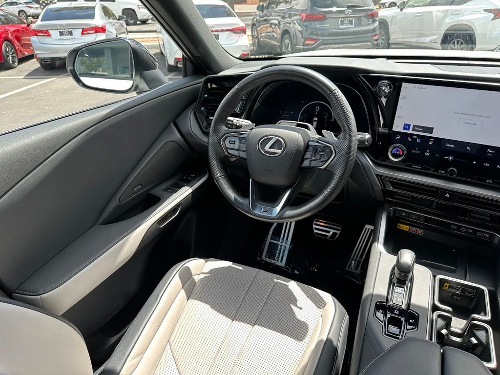 Used 2025 Beige Lexus 500h F SPORT Premium image 17