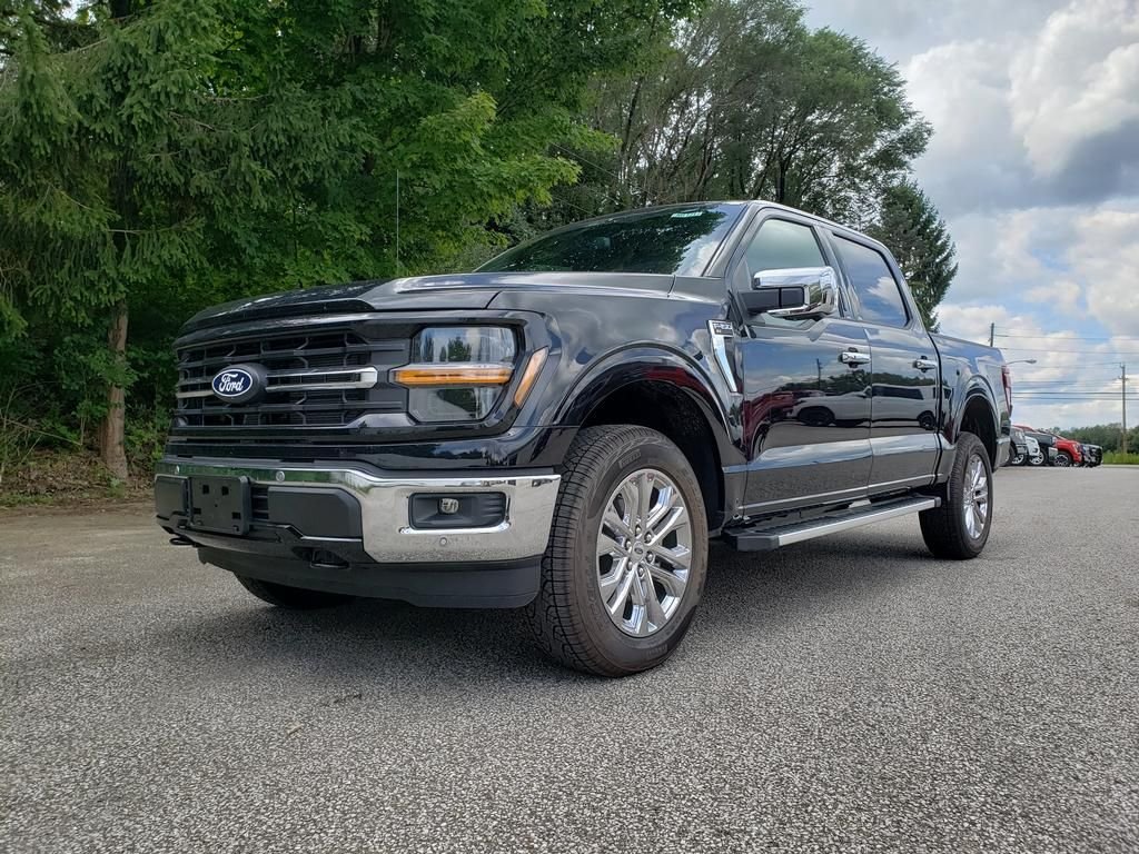 New 2026 Agate Black Metallic Ford XLT image 3