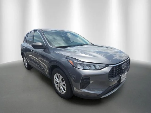 Used 2024 Gray Metallic Ford Active image 5