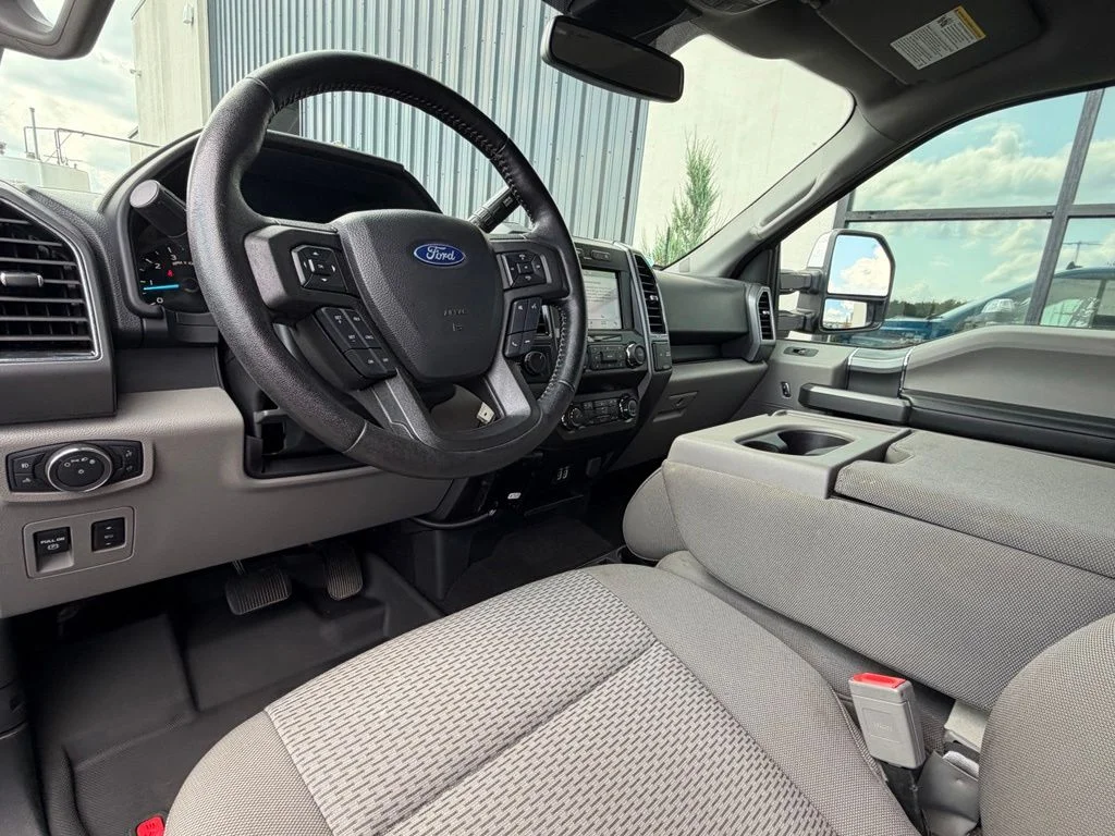 Used 2019 Blue Ford XLT image 7