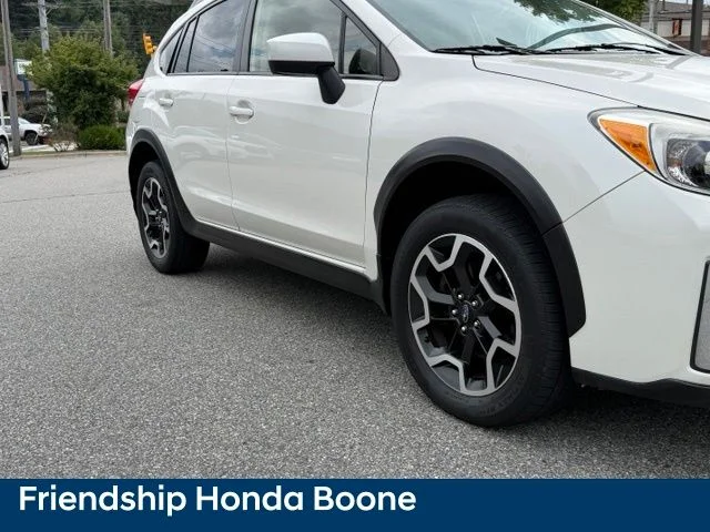 Used 2016 White Subaru 2.0i Premium image 9