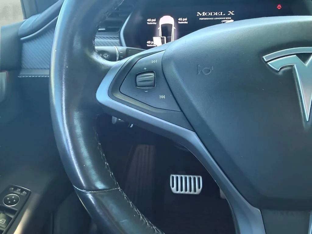 Used 2020  Tesla Performance image 22