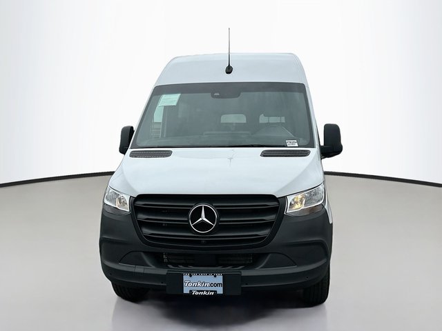 2024 Mercedes-Benz Sprinter 2500 Passenger 144 WB