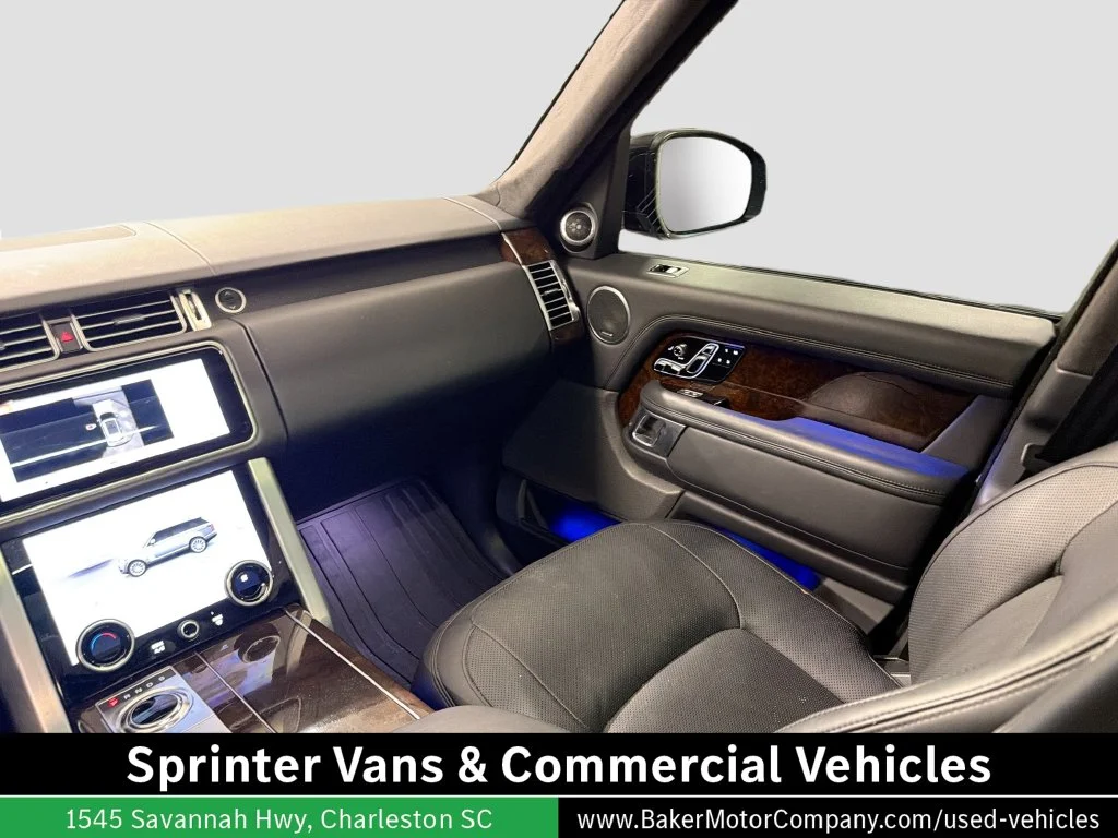 Used 2020 Santorini Black Metallic Land Rover HSE image 24