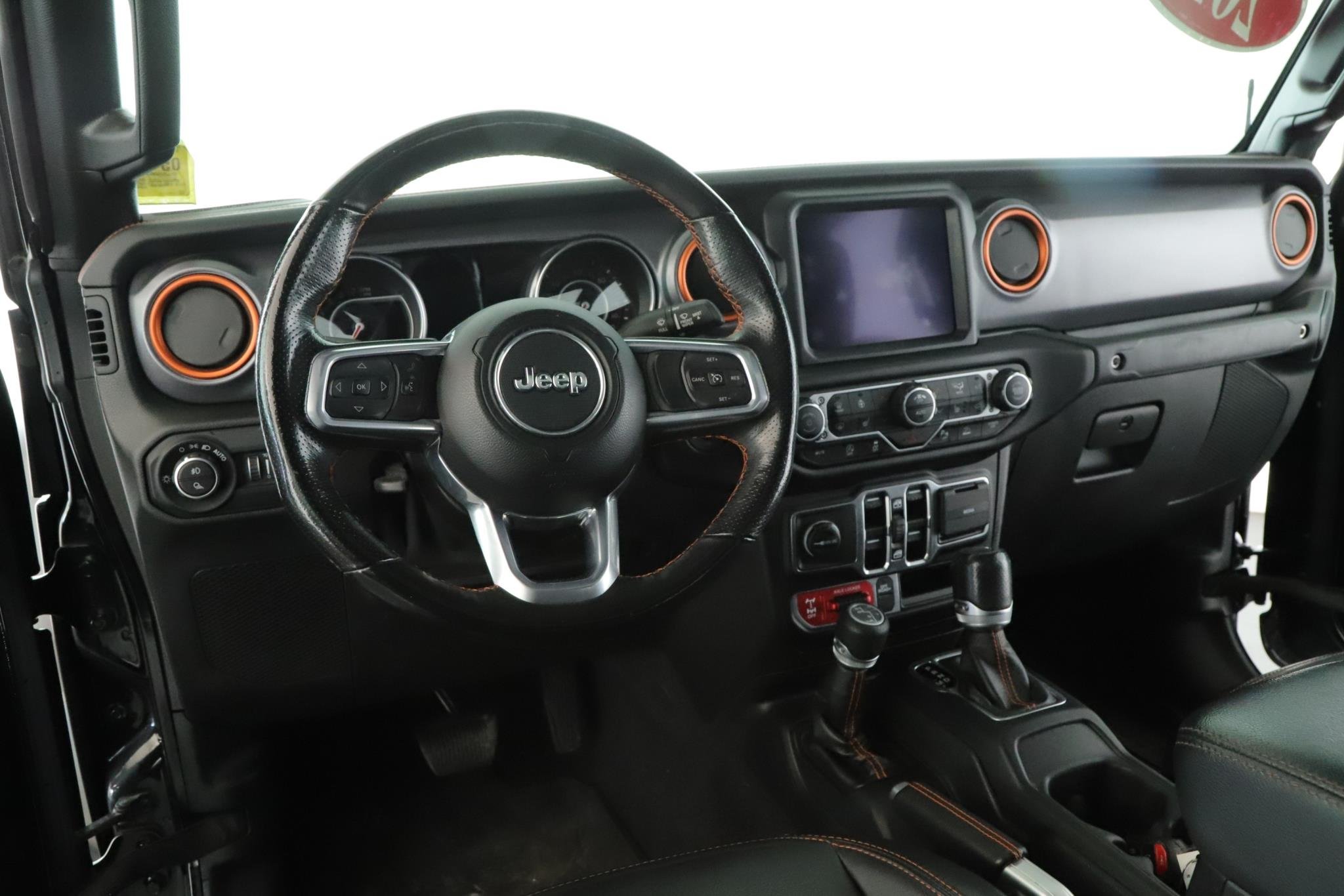Used 2021 Black Clearcoat Jeep Mojave 4x4 image 2
