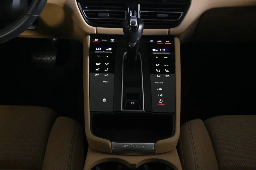 Used 2024 Black Porsche  image 16